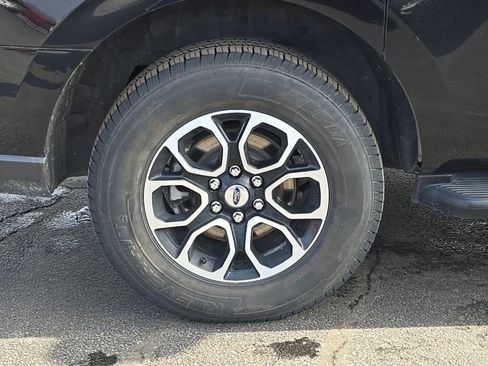 Used 2024 Ford Expedition Max XLT image 65