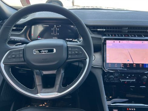 New 2025 Jeep Grand Cherokee L Limited w/ Luxury Tech Group II image 15