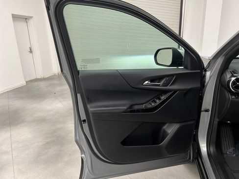 Used 2026 Chevrolet Equinox LT FWD image 15