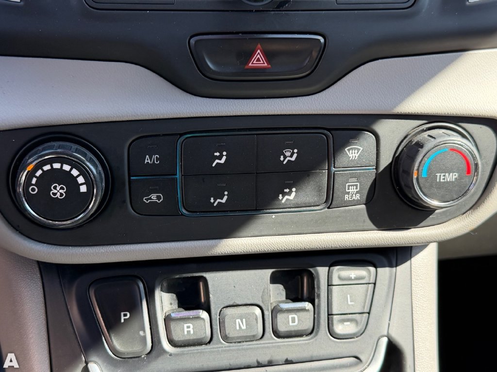 Used 2020 GMC Terrain SLE FWD image 10