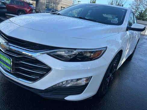 Used 2024 Chevrolet Malibu LT FWD image 36