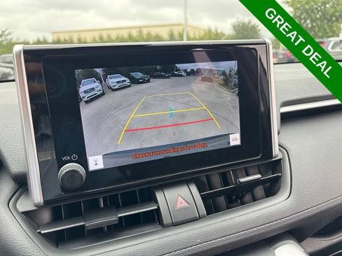 Used 2024 Toyota RAV4 XLE AWD/4WD image 20