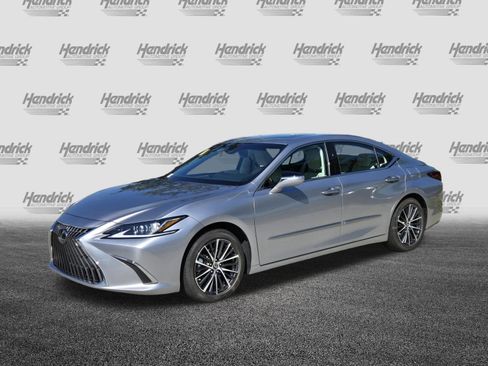 Used 2025 Lexus ES 350 w/ Premium Package FWD image 3