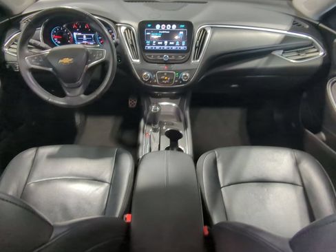 Used 2017 Chevrolet Malibu LT w/ Leather Package FWD image 18