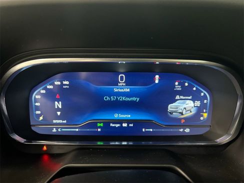 Used 2024 Chevrolet Tahoe High Country image 12