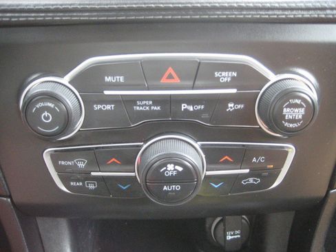 Used 2021 Dodge Charger SXT w/ Plus Group AWD/4WD image 22
