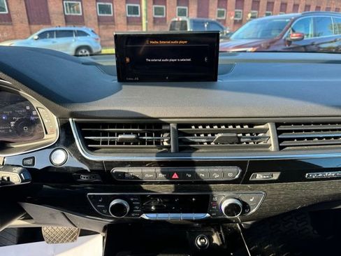 Used 2019 Audi Q7 3.0T Prestige w/ Prestige Package AWD/4WD image 22
