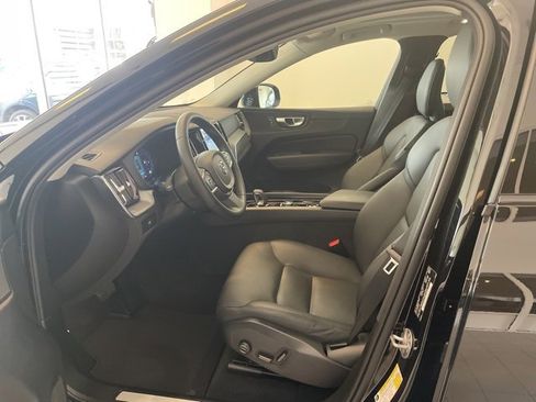 Certified 2024 Volvo XC60 B5 Core image 7