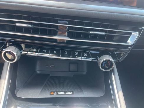 New 2026 Chevrolet Traverse LT w/ Enhanced Driving Package image 35