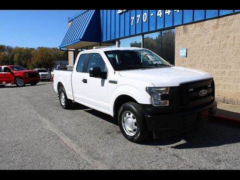Used 2017 Ford F150 XL w/ Equipment Group 101A Mid image 1