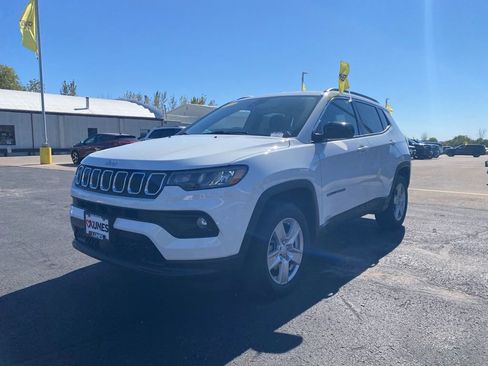 Used 2022 Jeep Compass Latitude w/ Convenience Group image 11