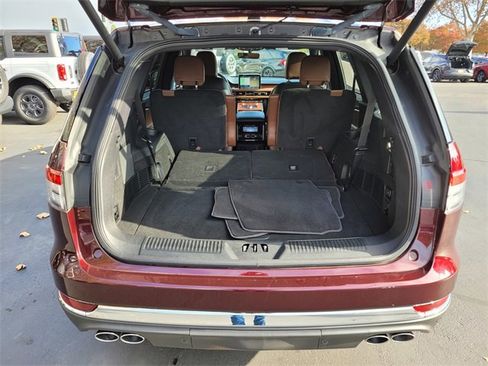 Certified 2022 Lincoln Aviator Reserve w/ Equipment Group 201A image 12