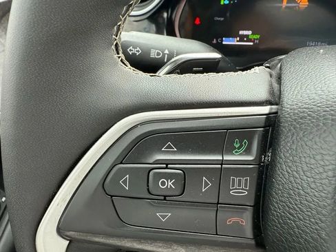 Used 2022 Jeep Grand Cherokee Limited 4xe w/ Luxury Tech Group II AWD/4WD image 25