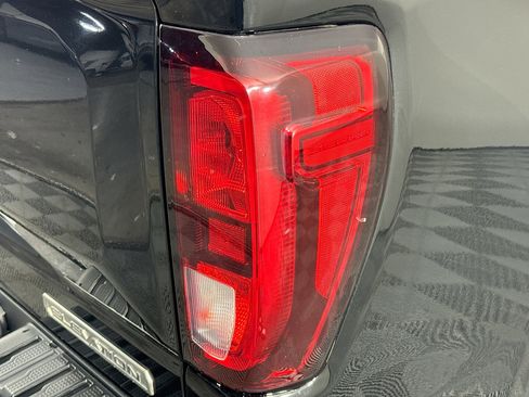 Used 2019 GMC Sierra 1500 Elevation image 32