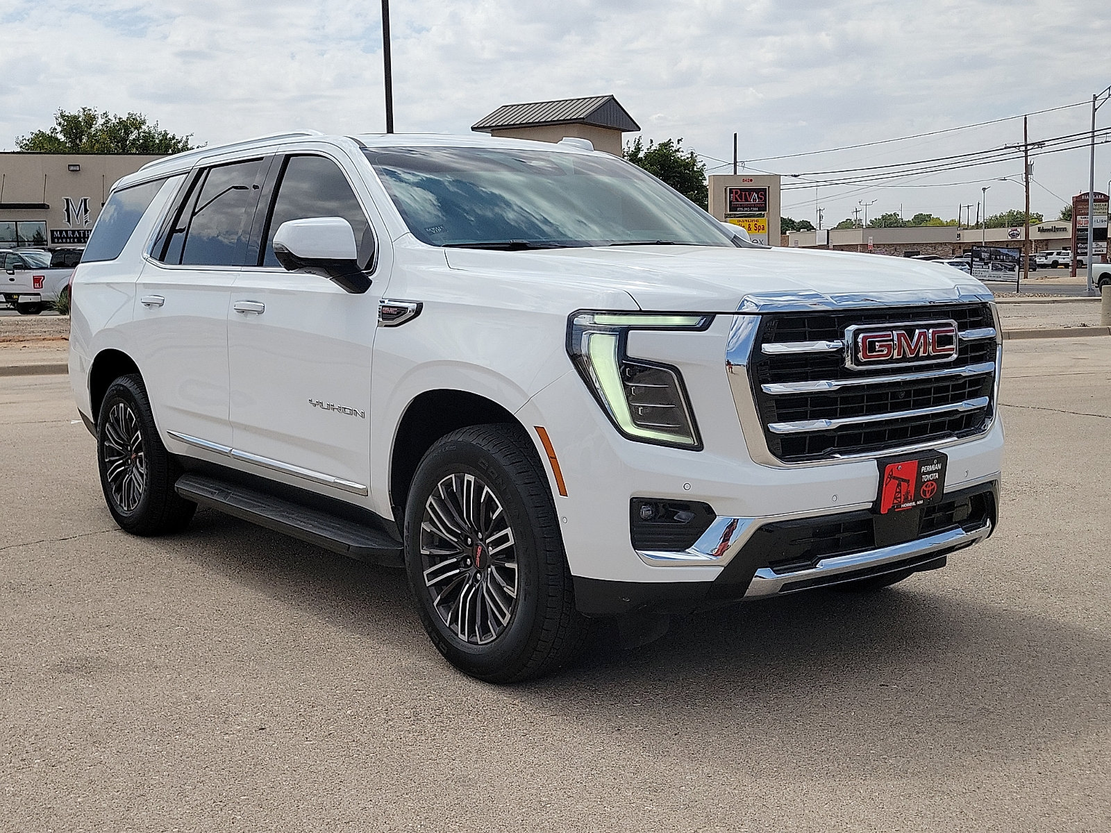 Used 2026 GMC Yukon Elevation w/ Elevation Premium Package AWD/4WD image 6