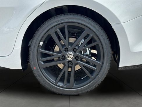 New 2026 Toyota Camry Hybrid image 32