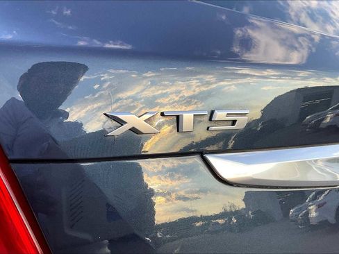 Used 2018 Cadillac XT5 Luxury w/ Driver Awareness Package image 51