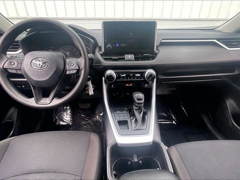 Used 2025 Toyota RAV4 LE image 19
