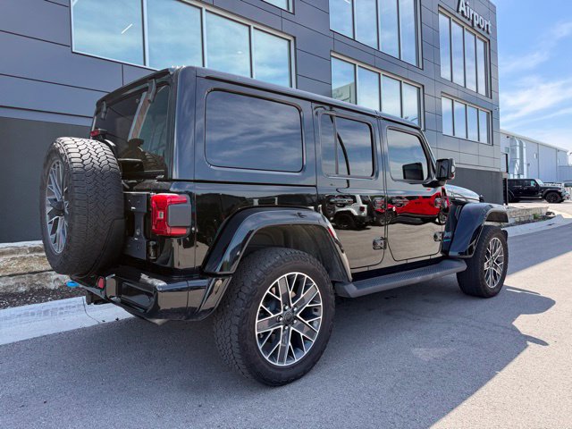 Used 2024 Jeep Wrangler High Altitude AWD/4WD image 3