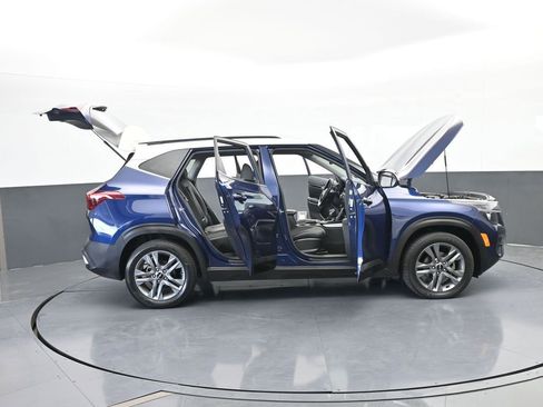 Used 2023 Kia Seltos S image 63