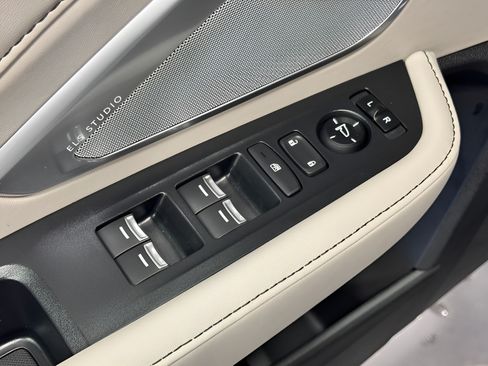 Certified 2026 Acura RDX SH-AWD w/ Technology Package image 12
