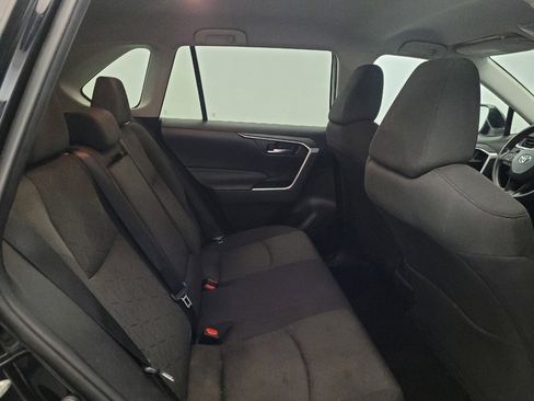 Used 2021 Toyota RAV4 XLE AWD/4WD image 19