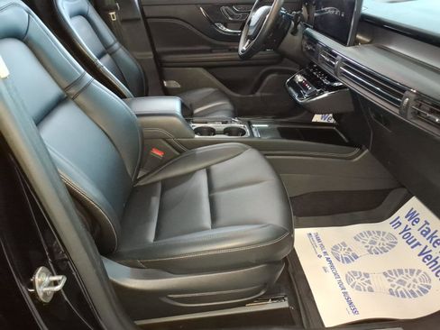 Used 2025 Lincoln Corsair AWD w/ Rear Removable Package Tray image 8