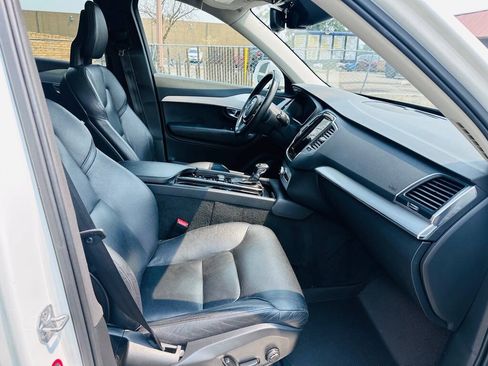 Used 2017 Volvo XC90 T6 Momentum w/ Vision Package AWD/4WD image 22
