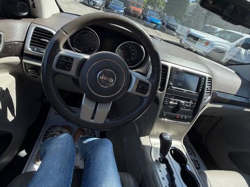 Used 2012 Jeep Grand Cherokee Laredo AWD/4WD image 22