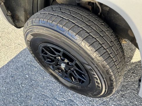 Used 2019 Toyota Tacoma SR5 image 8