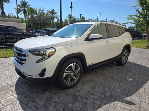 Used 2020 GMC Terrain SLT w/ Preferred Package image 8
