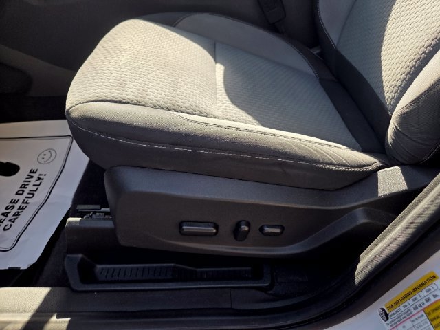 Used 2017 Ford Escape SE FWD image 13