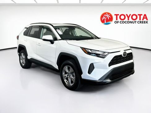 Used 2023 Toyota RAV4 XLE w/ Convenience Package FWD image 1