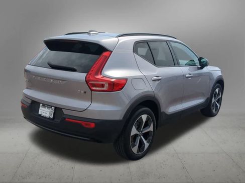 Certified 2026 Volvo XC40 B5 Plus AWD/4WD image 6