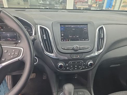 Used 2023 Chevrolet Equinox LT FWD image 13