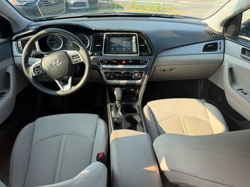 Used 2019 Hyundai Sonata SE w/ Cargo Package FWD image 29
