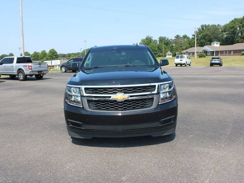 Used 2019 Chevrolet Tahoe LS RWD image 3