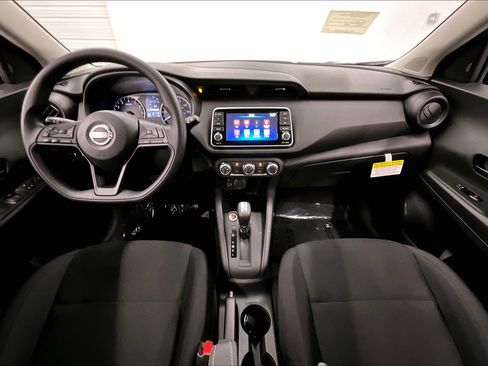 New 2025 Nissan Kicks Play S FWD image 6