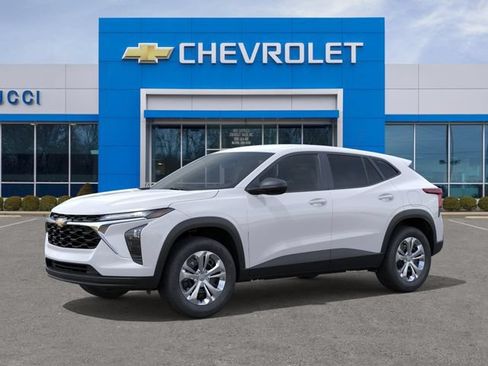New 2026 Chevrolet Trax LS FWD image 2