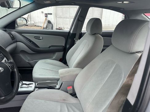 Used 2010 Hyundai Elantra GLS image 13