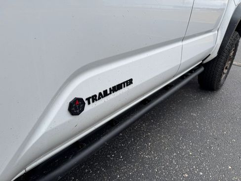 Used 2024 Toyota Tacoma Trailhunter image 9