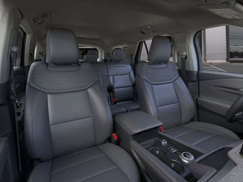 New 2026 Ford Explorer Active w/ Active Comfort Package image 10