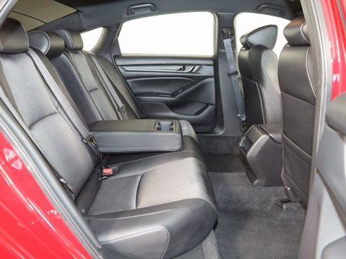 Used 2022 Honda Accord Sport image 11