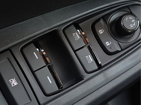 Certified 2025 Subaru Crosstrek 2.0i Premium AWD/4WD image 18