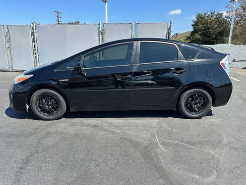 Used 2013 Toyota Prius Two FWD image 2