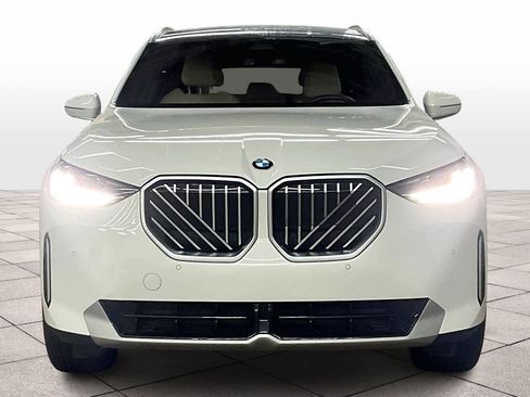 Used 2025 BMW X3 xDrive30i w/ Convenience Package image 3