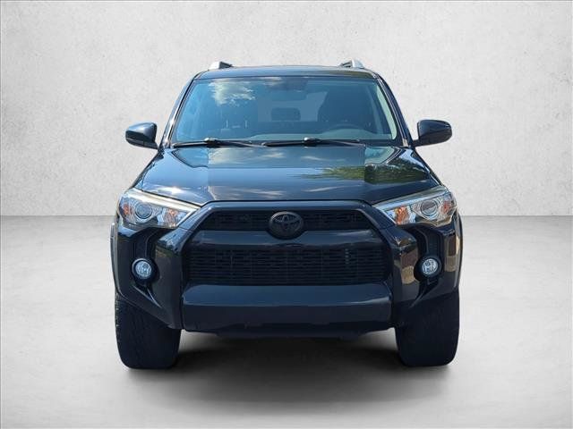 Used 2018 Toyota 4Runner SR5 RWD image 2