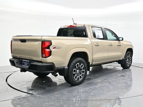 Used 2023 Chevrolet Colorado Z71 w/ Z71 Convenience Package 2 image 5