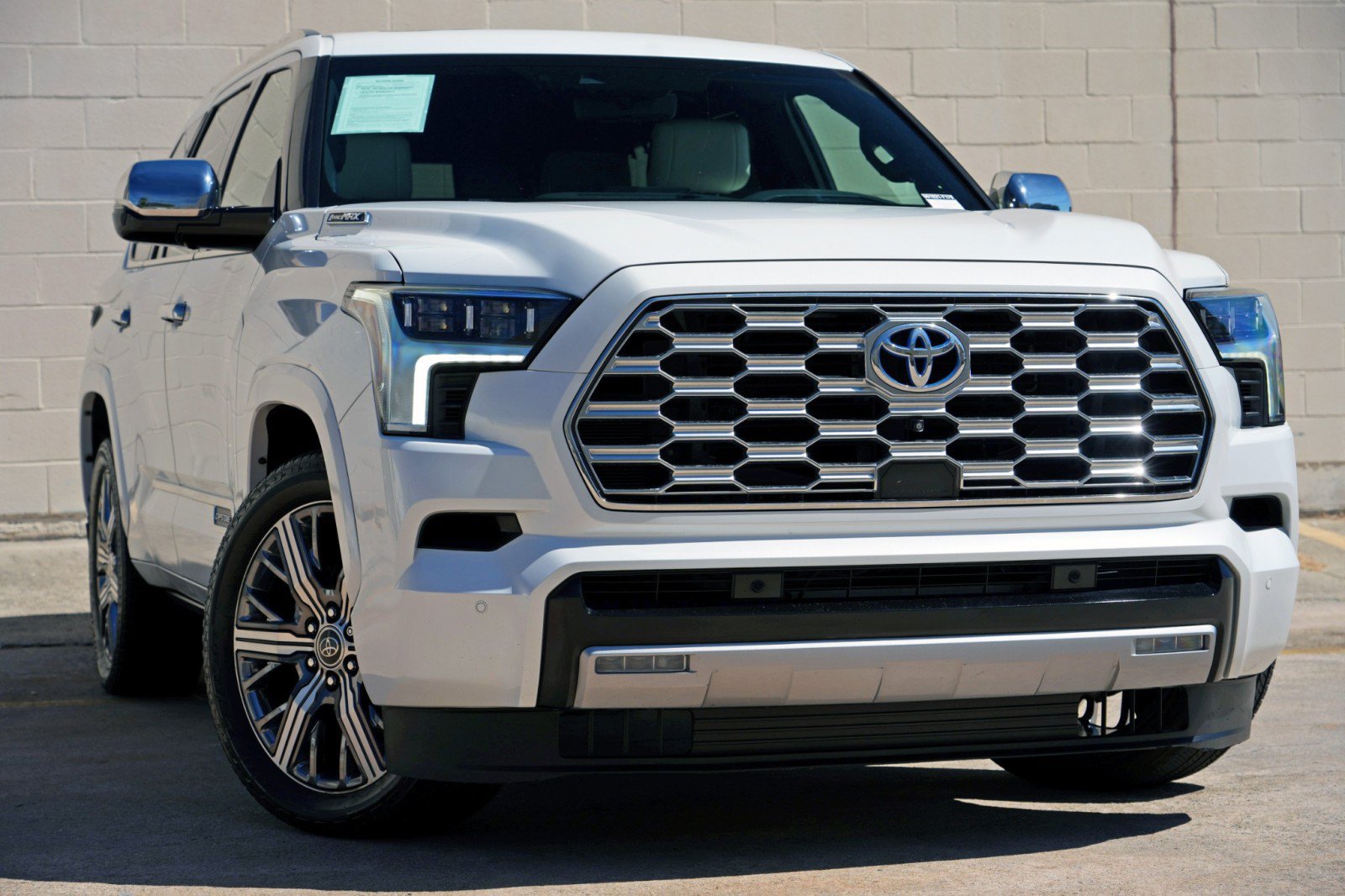 Used 2023 Toyota Sequoia Capstone AWD/4WD image 4
