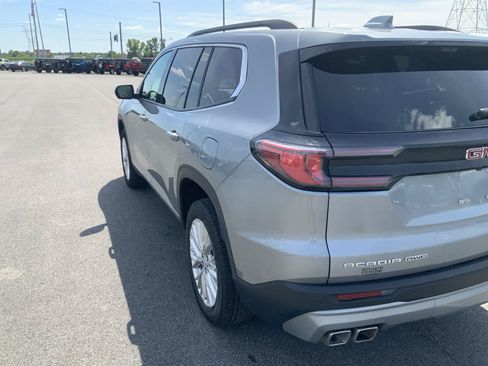 Used 2026 GMC Acadia Elevation w/ Elevation Premium Package AWD/4WD image 12
